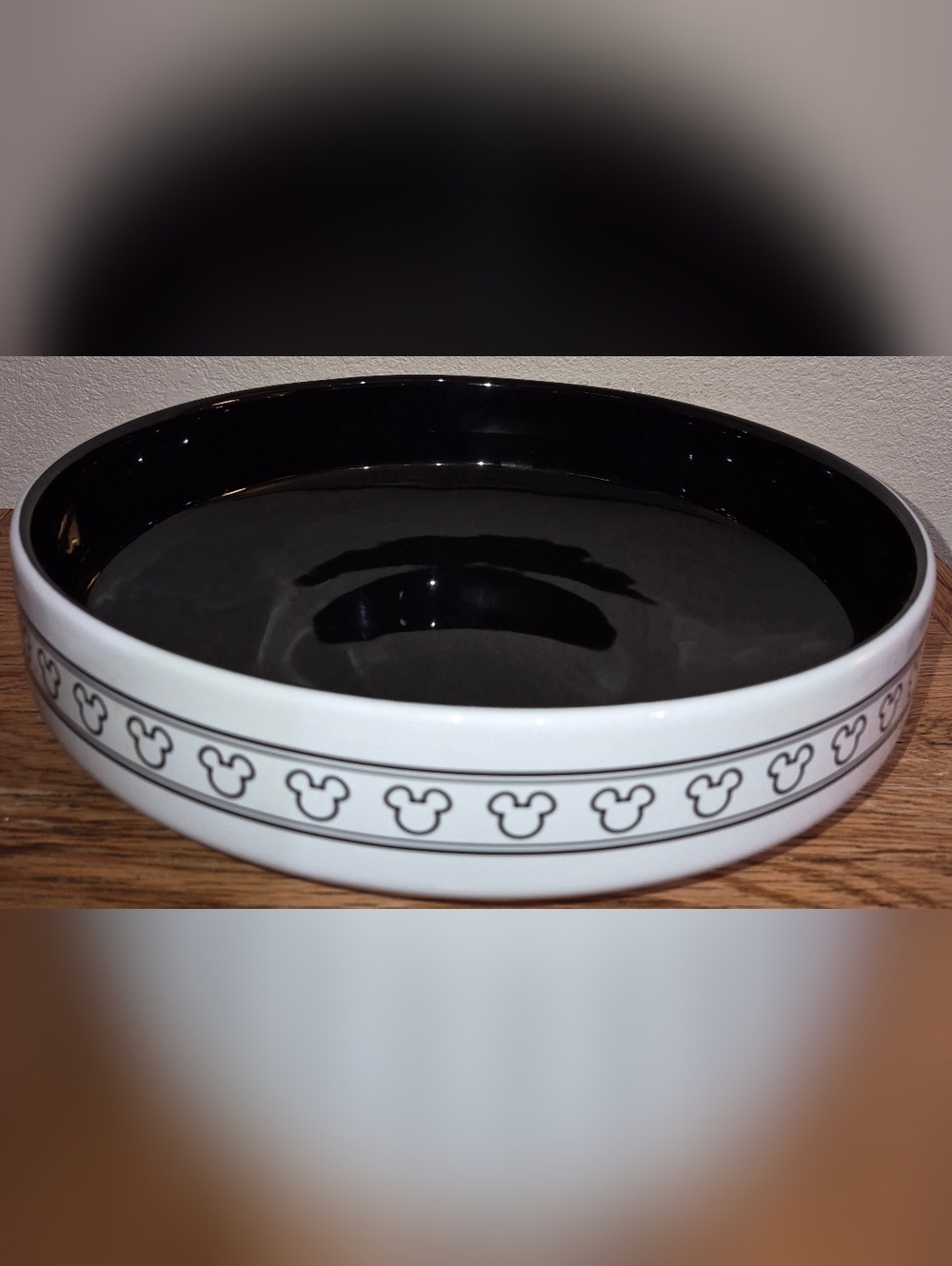 Disney Store large Mickey Mouse ceramic serving bowl from the Home Collection